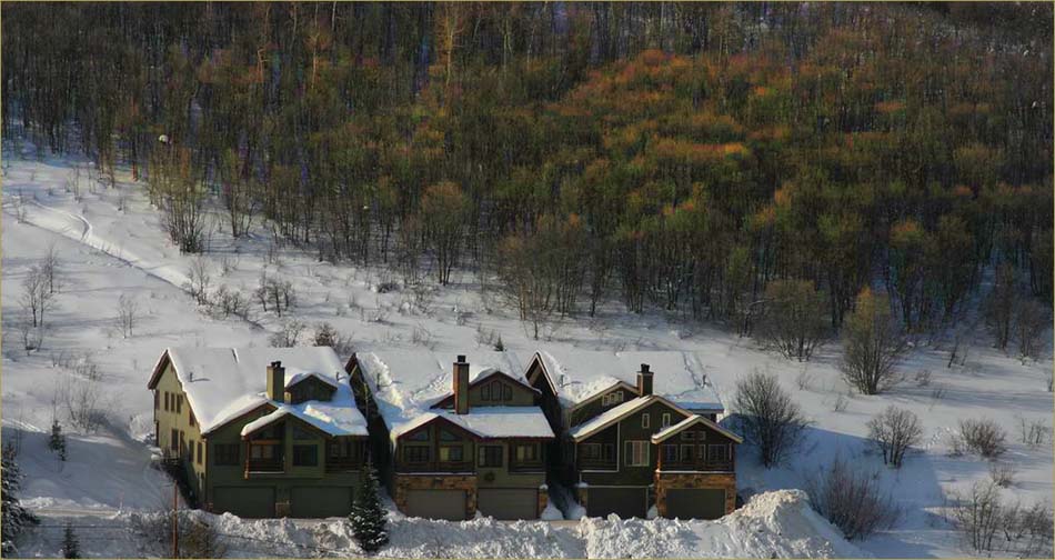 Luxury Park City holiday homes for rent downtown close to all and on the slopes of Park City Resort.