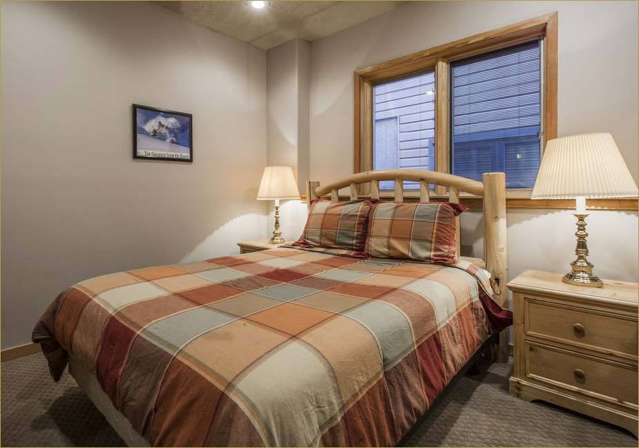 Four large bedrooms, each with private bathroom and comfortable furnishings.